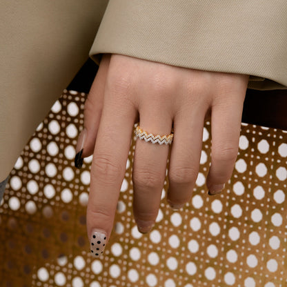 [Solara Jewelry ]Delicate Enchanting Wave Shape Daily Ring