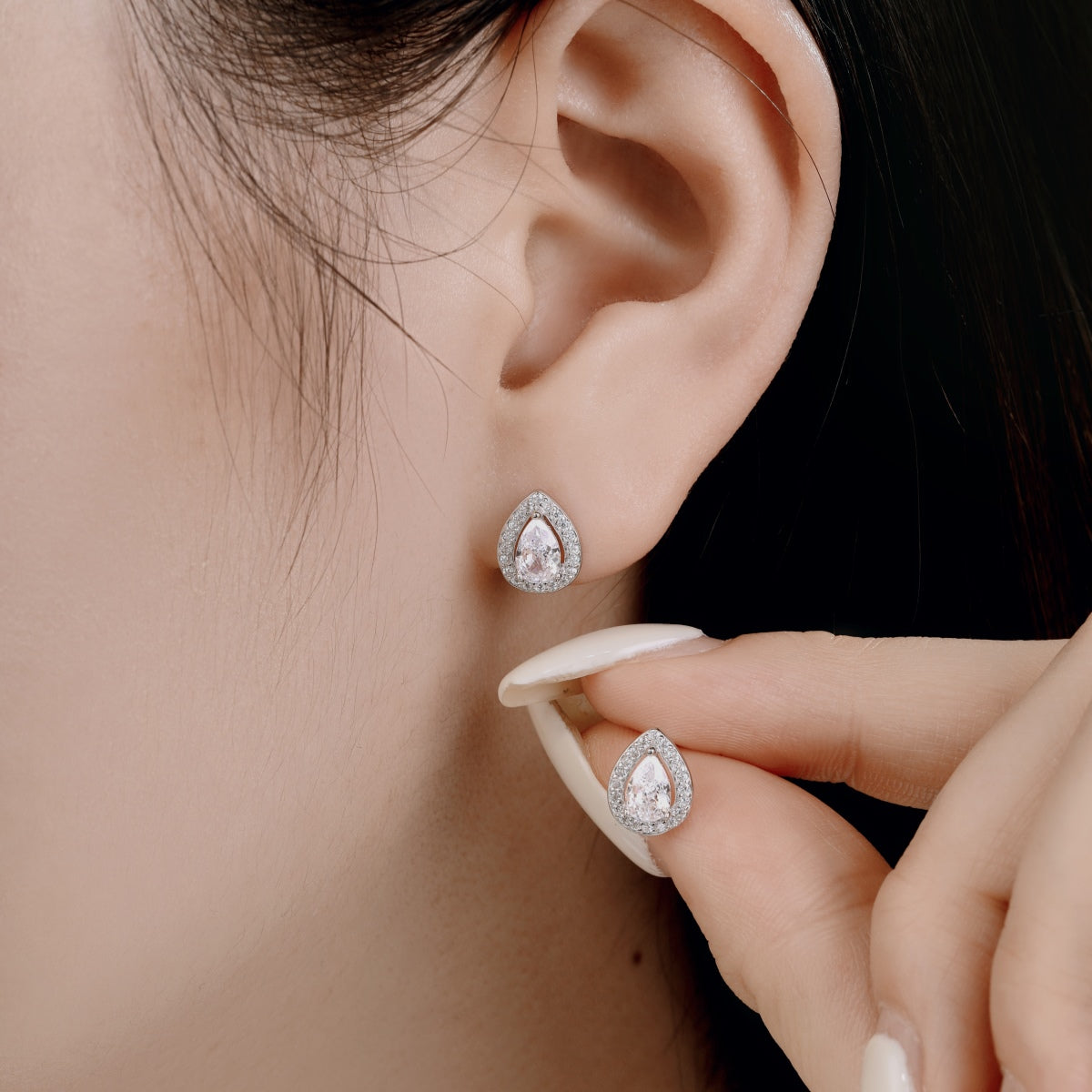 [Solara Jewelry ]ラグジュアリーウォータードロップ型イヤリング