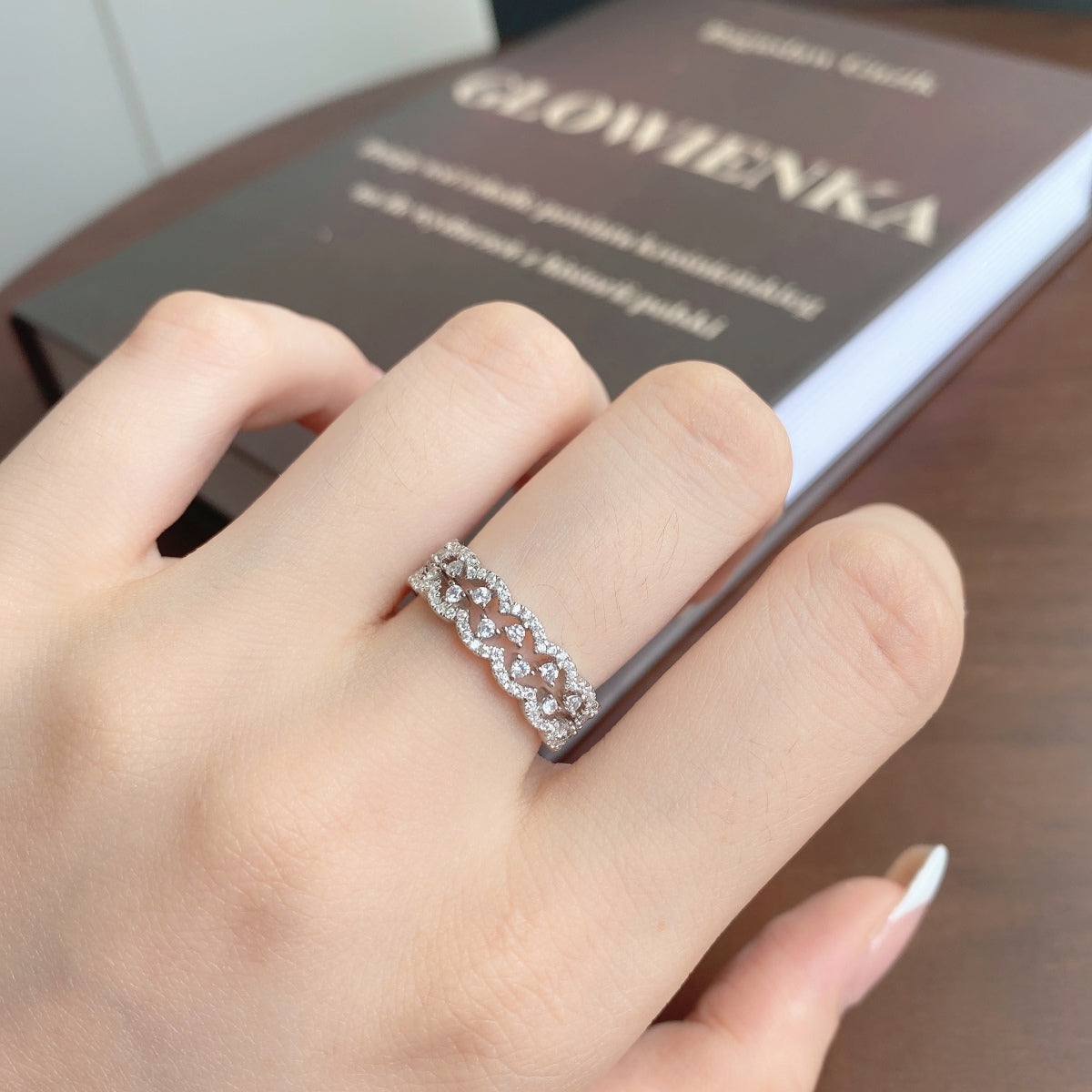 [Solara Jewelry ]エレガント 華やか ラウンド型 パーティーリング
