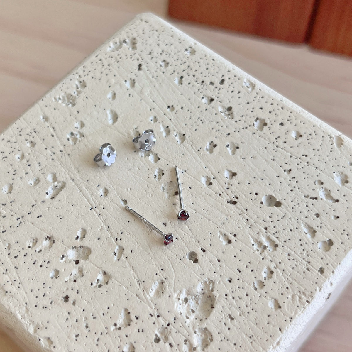 [Solara Jewelry ]Zarte Solitär-Ohrringe