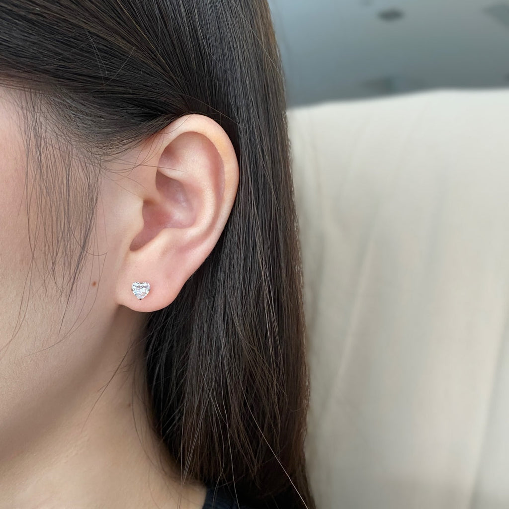 [Solara Jewelry ]煌めくハート型シンプルピアス