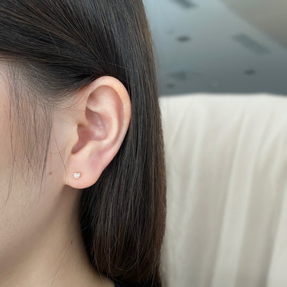 [Solara Jewelry ]煌めくハート型シンプルピアス