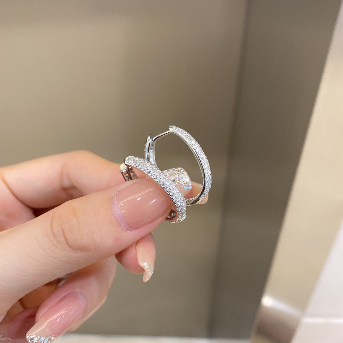 [Solara Jewelry ]絶妙で多目的なデイリーイヤリング
