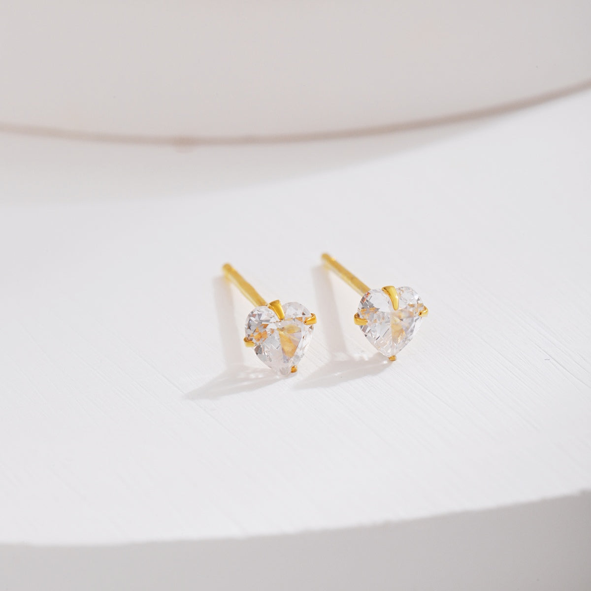 [Solara Jewelry ]煌めくハート型シンプルピアス