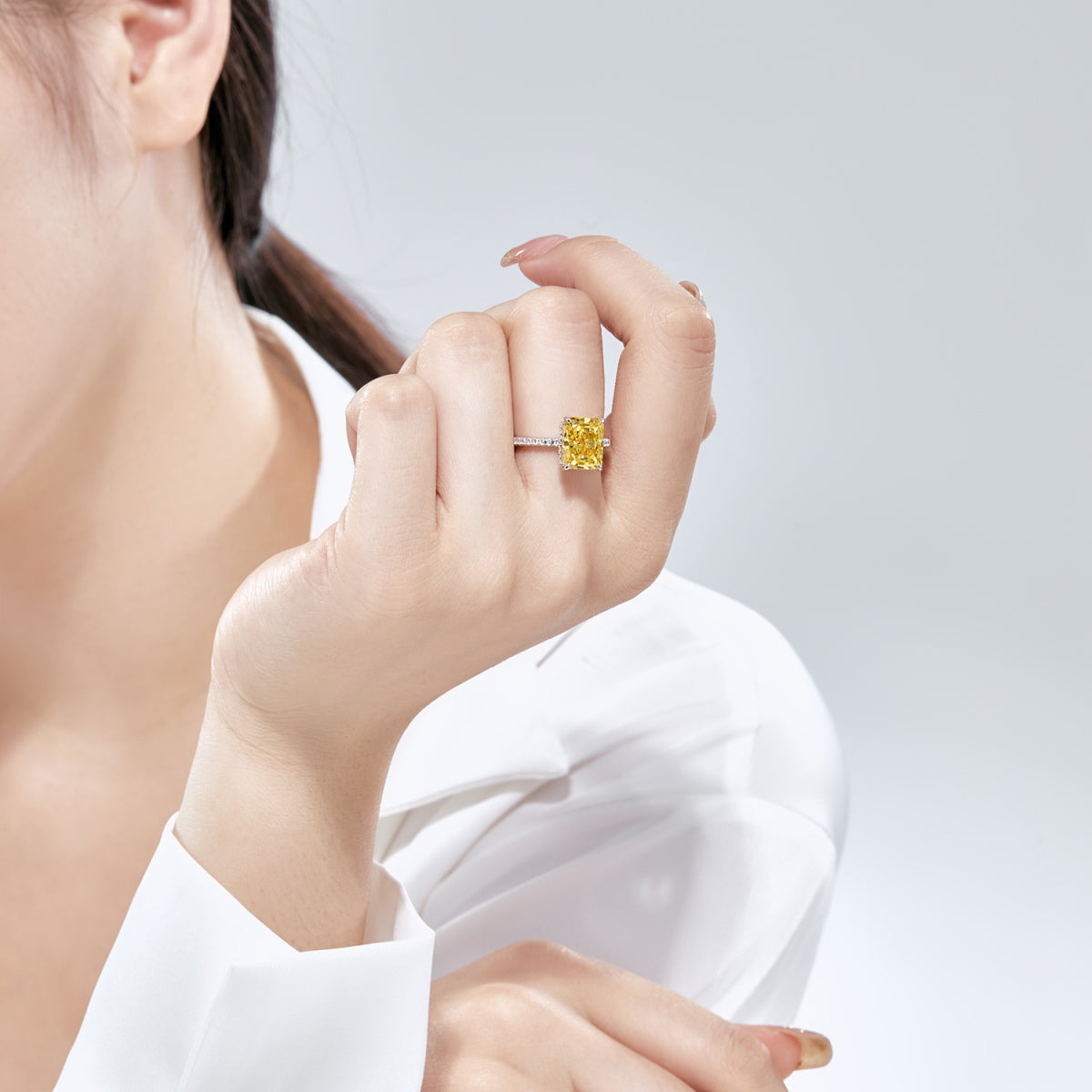 [Solara Jewelry ]4.0 Carat Luxurious Engagement Ring