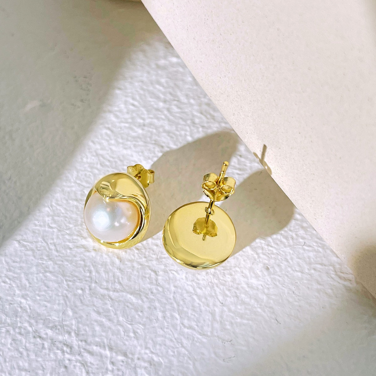 [Solara Jewelry ]Zarte Brotförmige Perlenohrringe
