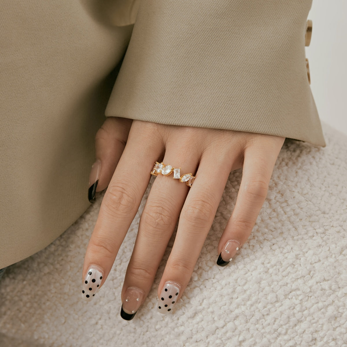 [Solara Jewelry ]Delicate Multi Cut Ring