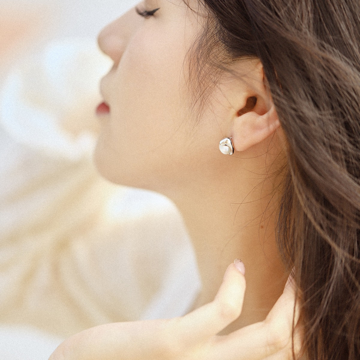 [Solara Jewelry ]Zarte Brotförmige Perlenohrringe