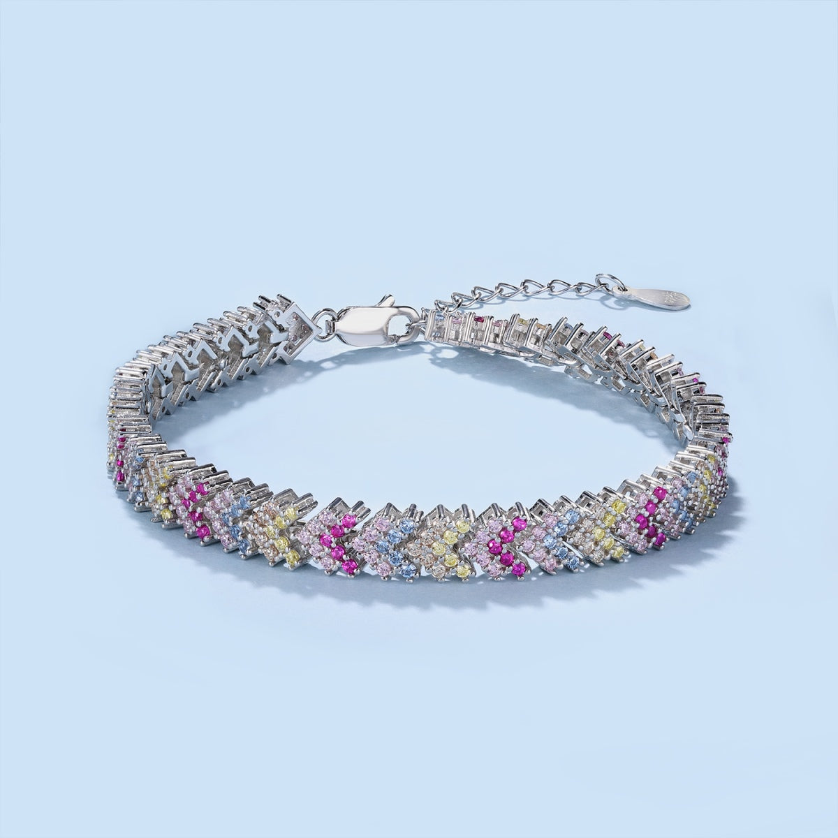 [Solara Jewelry ]飾り気のある輝くラウンドカットパーティーブレスレット