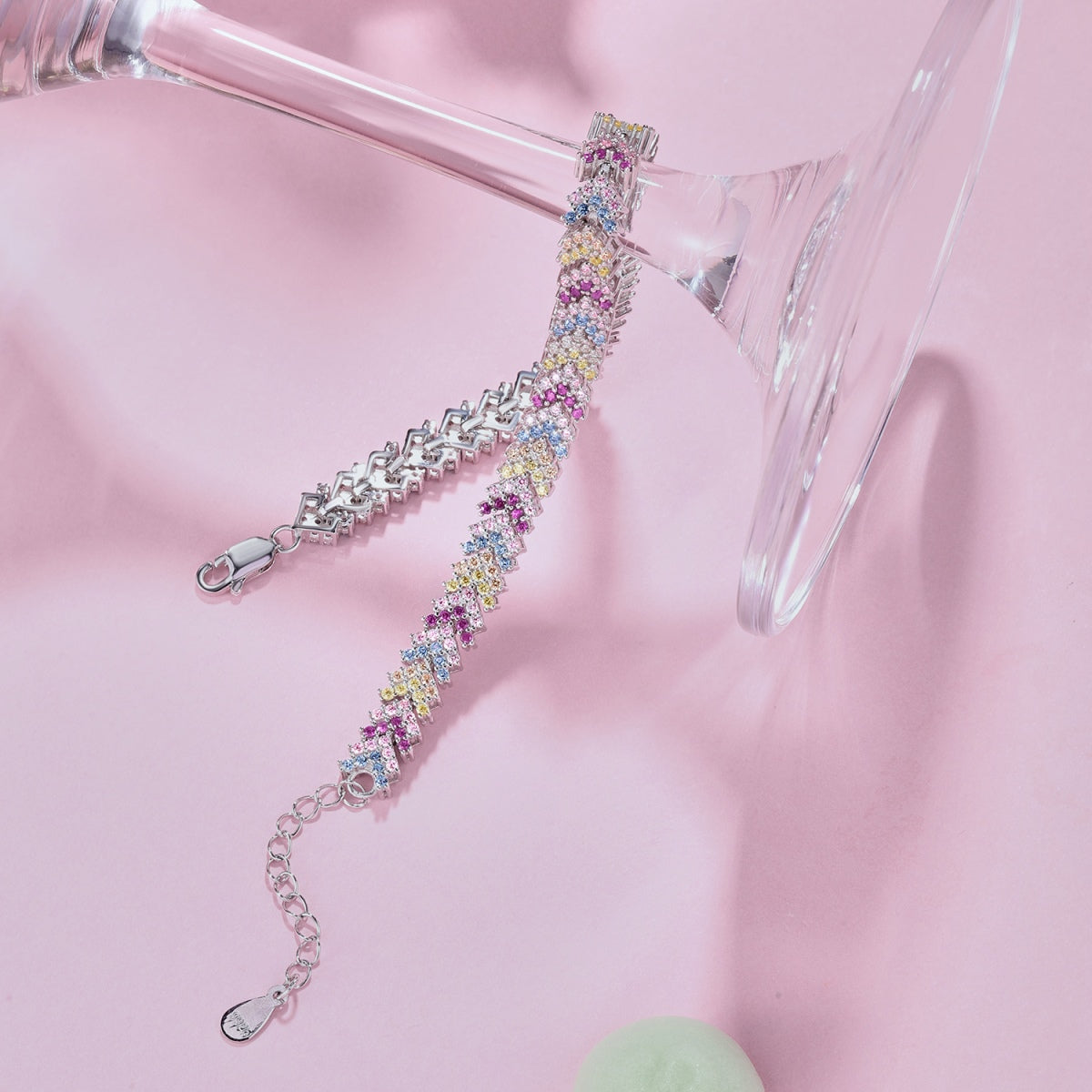 [Solara Jewelry ]飾り気のある輝くラウンドカットパーティーブレスレット