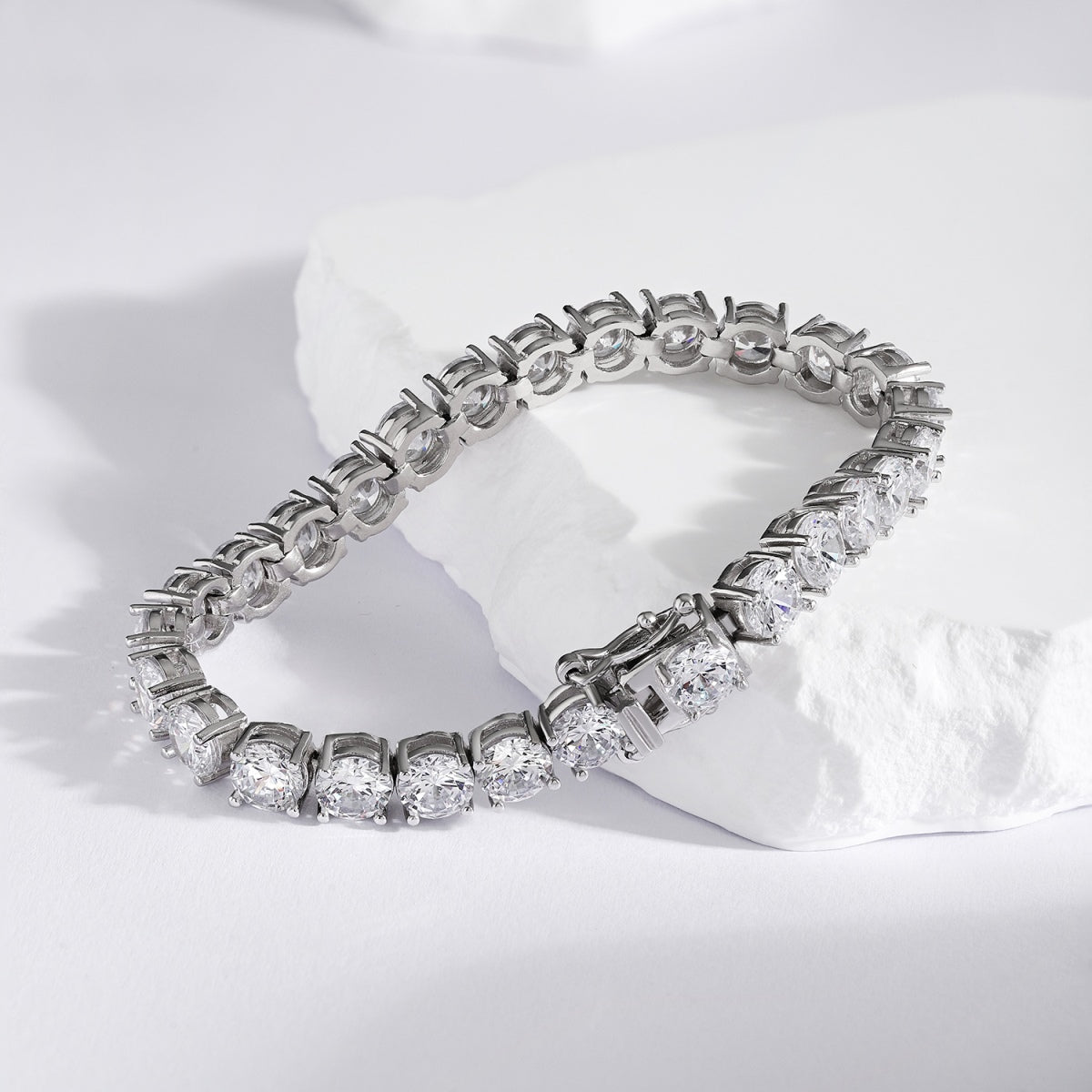 [Solara Jewelry]0,75 Karat blendendes Hochzeitsarmband mit runden Diamanten