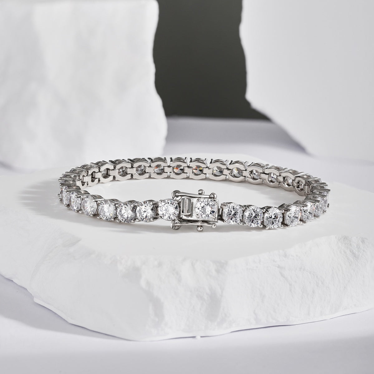 [Solara Schmuck] Verziertes, funkelndes rundgeschliffenes Hochzeitsarmband