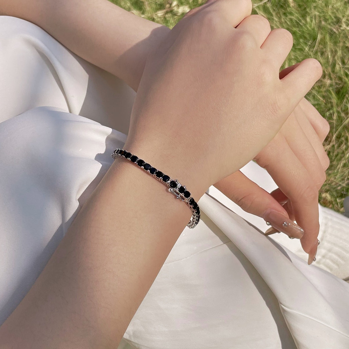 [Solara Jewelry ]輝くカラフルなラウンドカットパーティブレスレット