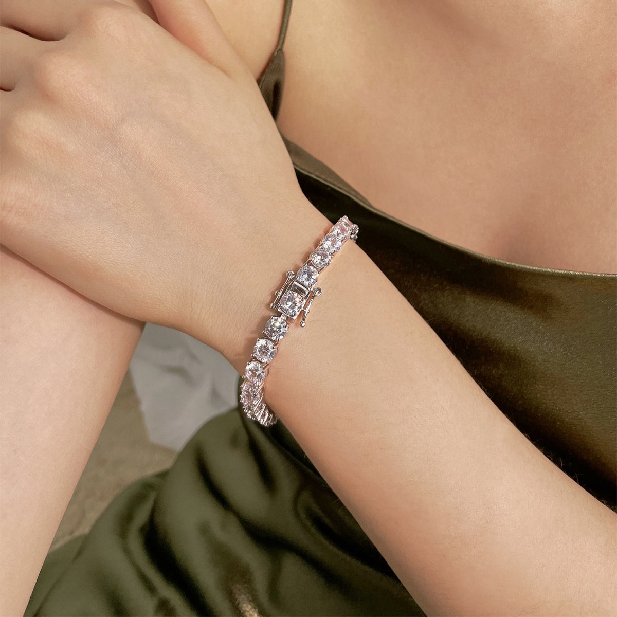 [Solara Jewelry]0,75 Karat blendendes Hochzeitsarmband mit runden Diamanten