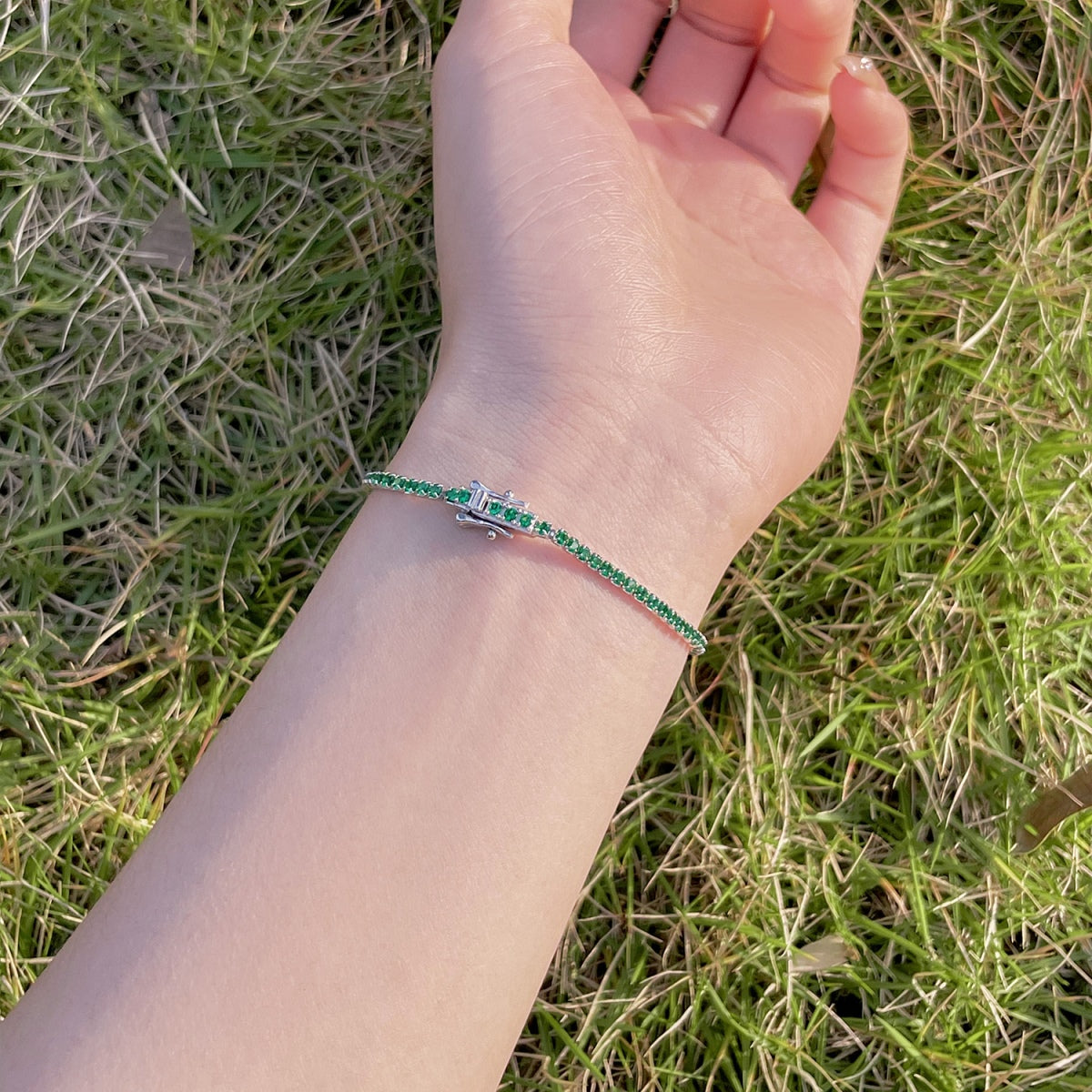 [Solara Schmuck ]Strahlendes Buntes Armband mit Rundschliff für Partys