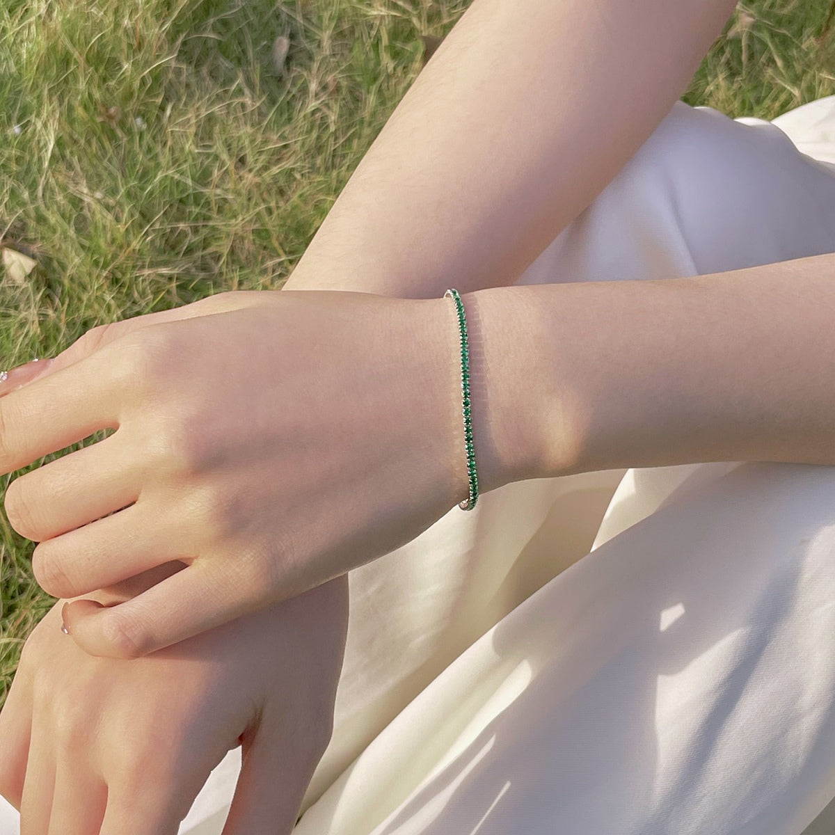 [Solara Schmuck ]Strahlendes Buntes Armband mit Rundschliff für Partys