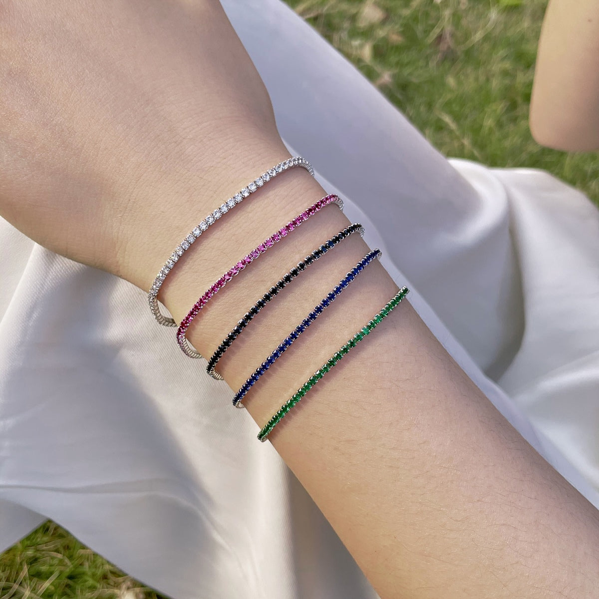 [Solara Schmuck ]Strahlendes Buntes Armband mit Rundschliff für Partys