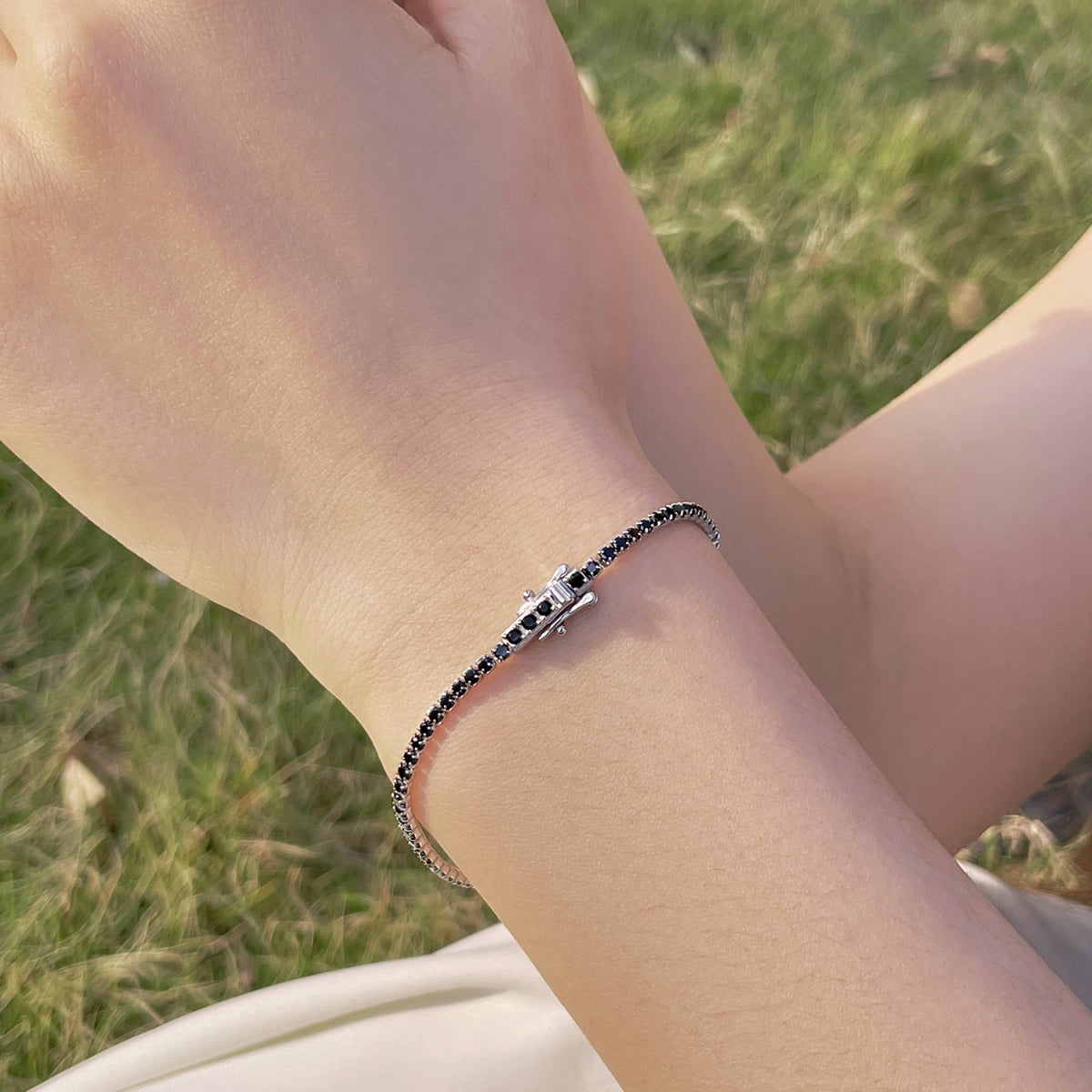 [Solara Schmuck ]Strahlendes Buntes Armband mit Rundschliff für Partys
