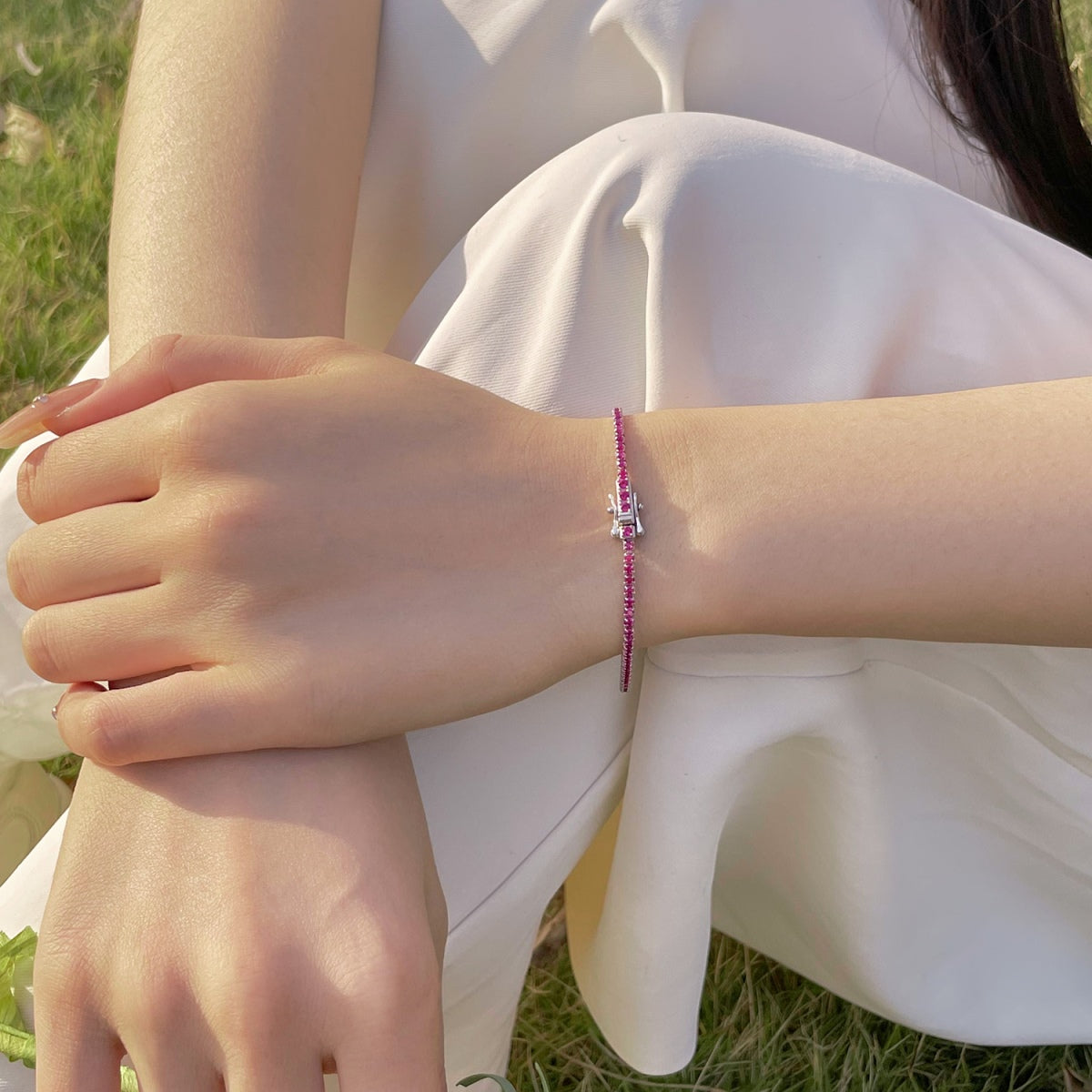 [Solara Schmuck ]Strahlendes Buntes Armband mit Rundschliff für Partys