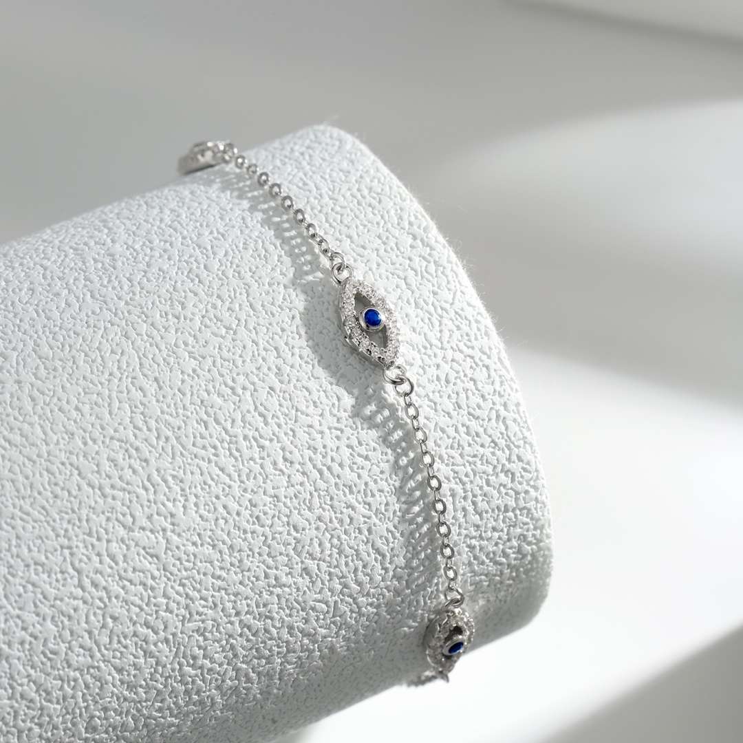 [Solara Jewelry ]イーブルアイ シェイプペンダントネックレス