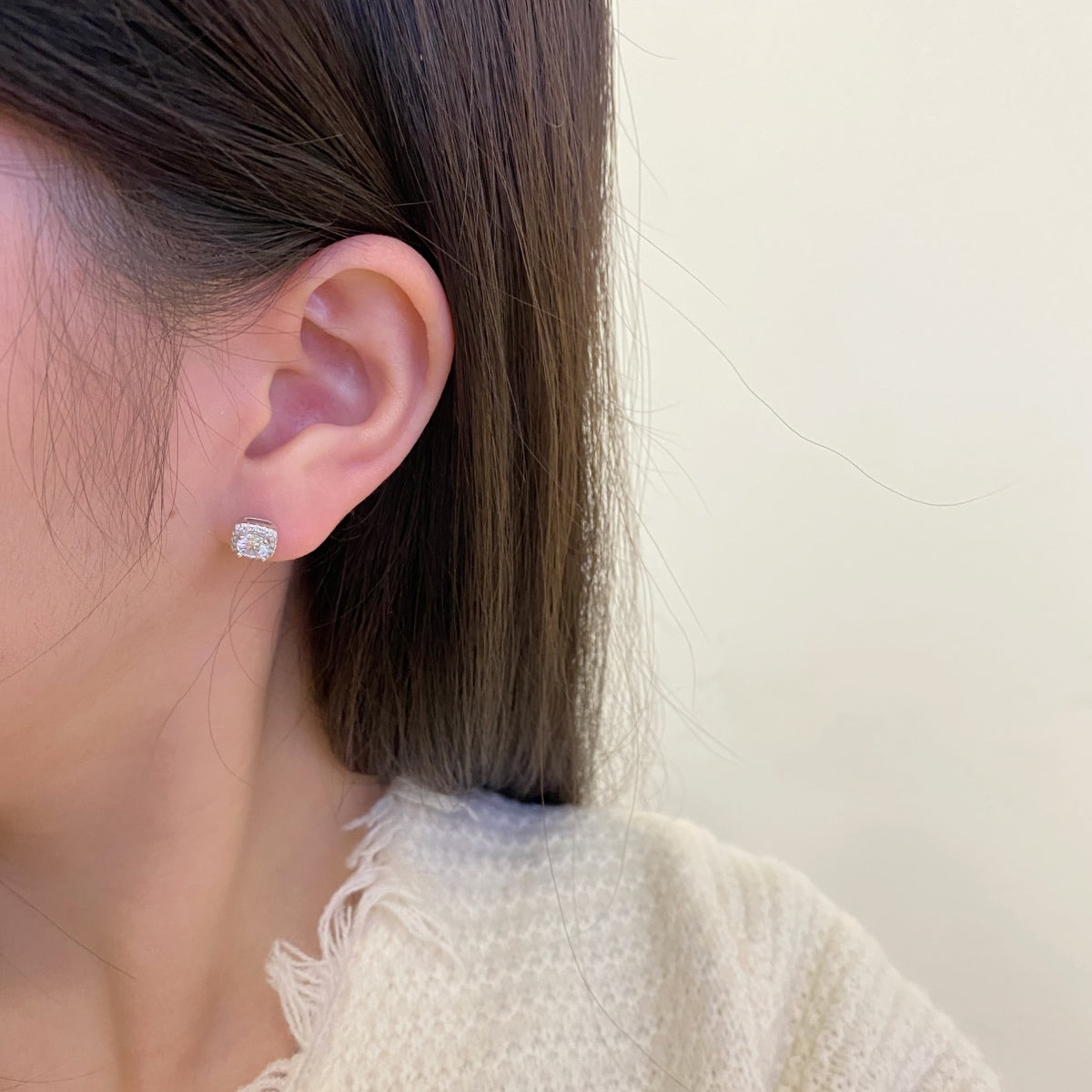 [Solara Schmuck] Klassische Ohrstecker mit runden Mittelstein
