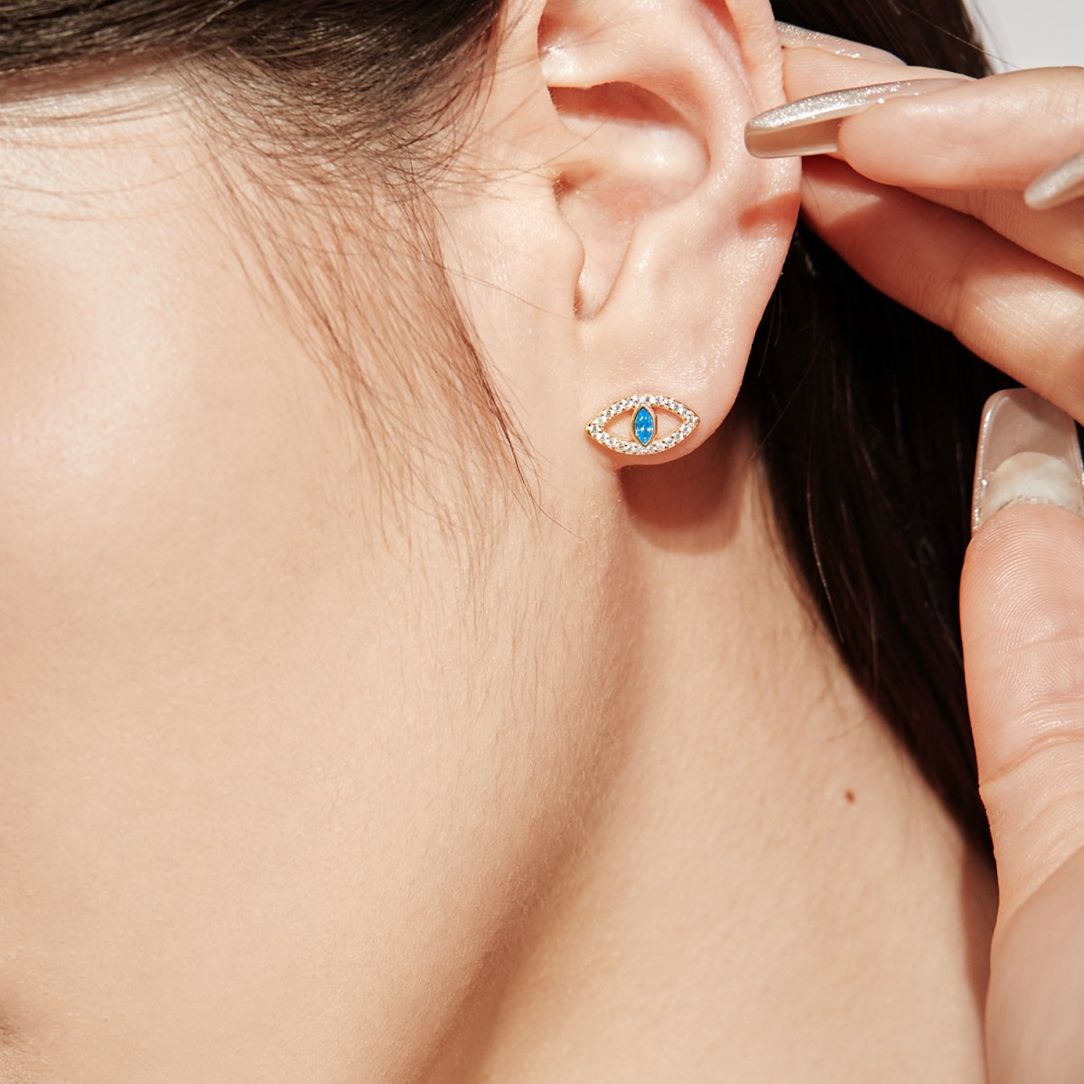 [Solara Jewelry ]ブルーデビルアイズ中空スタッドピアス