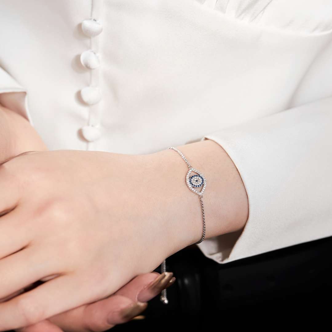 [Solara Jewelry ]目のような形のきらめくネックレス