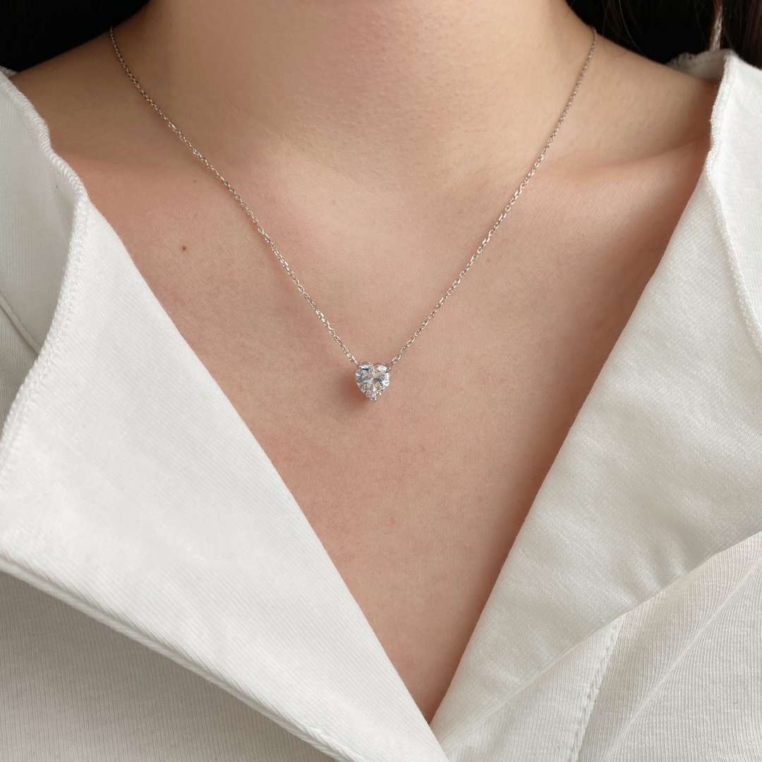 [Solara Jewelry ]ハート型メインストーンペンダント鎖骨ネックレス