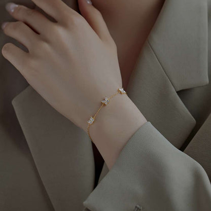 [Solara Jewelry ]ラディアントバタフライシェイプネックレス