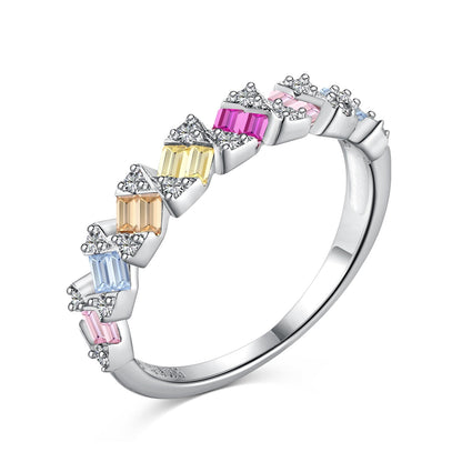 [Solara Jewelry ]繊細で鮮やかなエメラルドカット デイリーリング