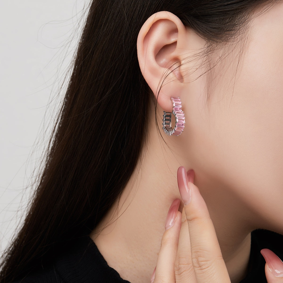 [Solara Jewelry ]Strahlende herzförmige Ohrringe