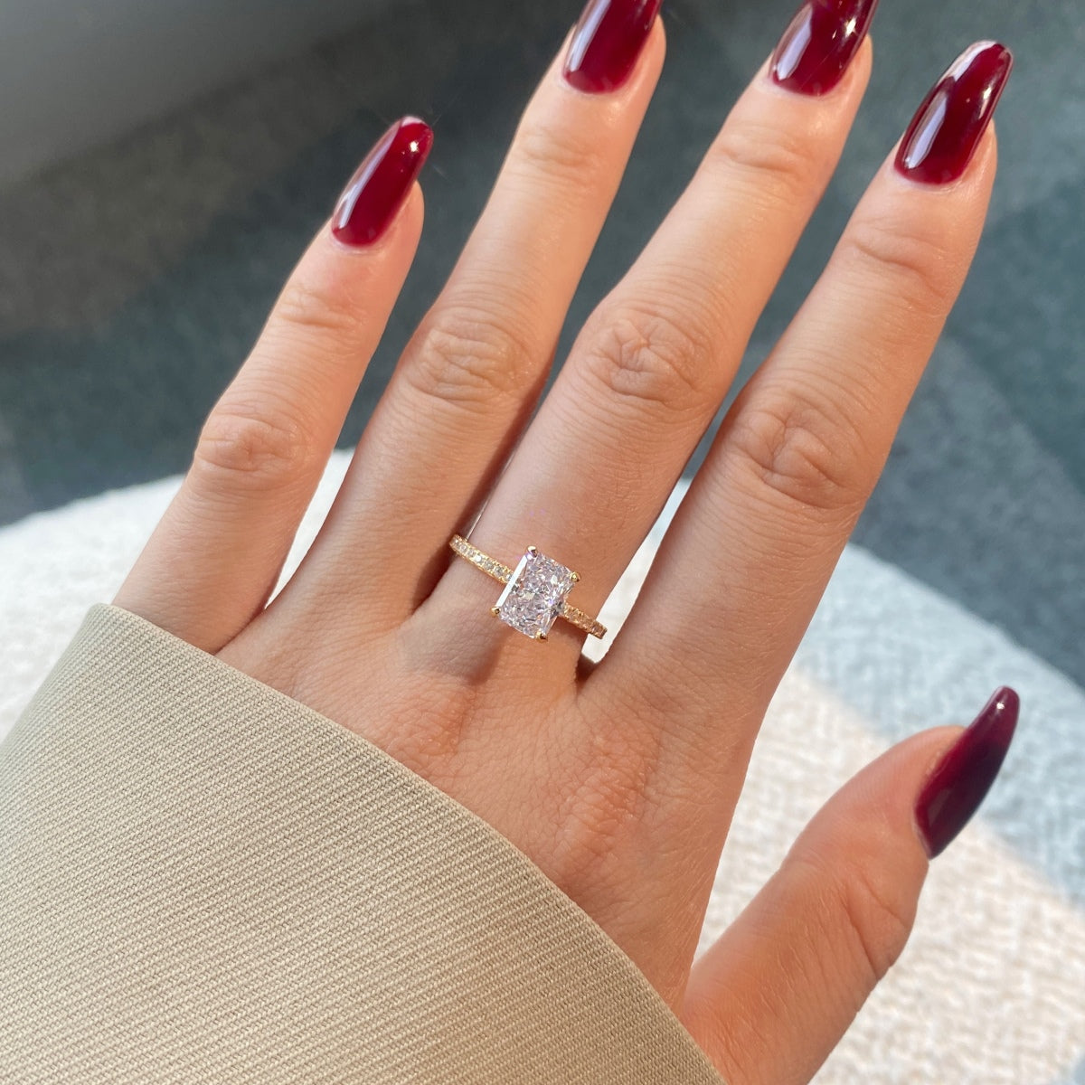 [Solara Jewelry ]2.0カラット 華やかな輝きを放つラディアントカット パーティリング