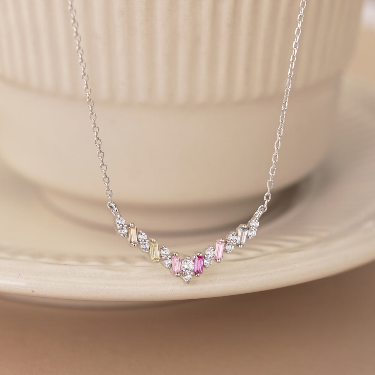 [Solara Jewelry ]煌めくレインボーネックレス