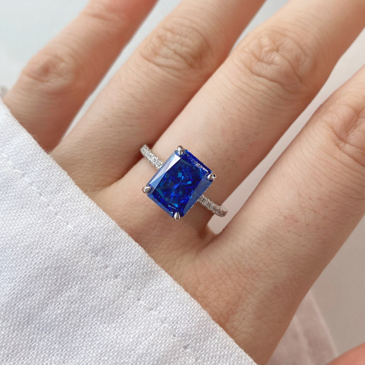 [Solara Jewelry ]4.0 Carat Luxurious Engagement Ring