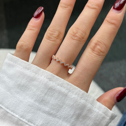 [Solara Jewelry ]Delicate Enchanting Wave Shape Daily Ring