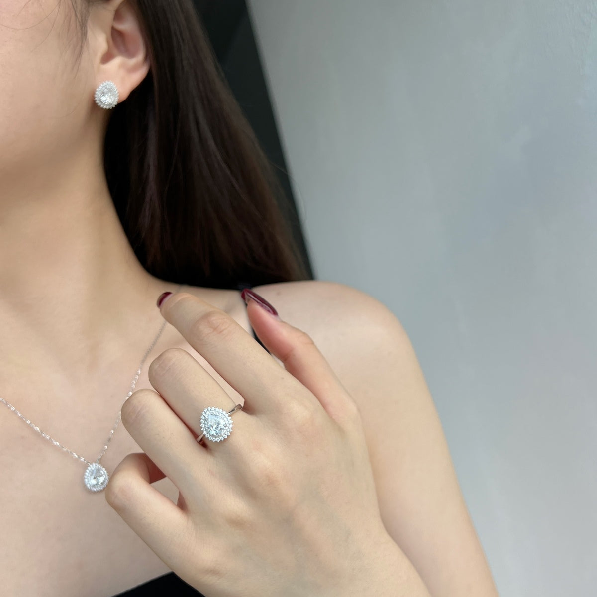 [Solara Jewelry ]Zarte wunderschöne Ohrringe mit Birnenschliff für den Alltag
