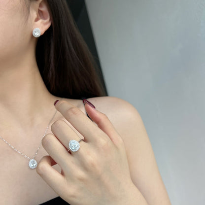 [ソララジュエリー]繊細で豪華なペアカットデイリーイヤリング