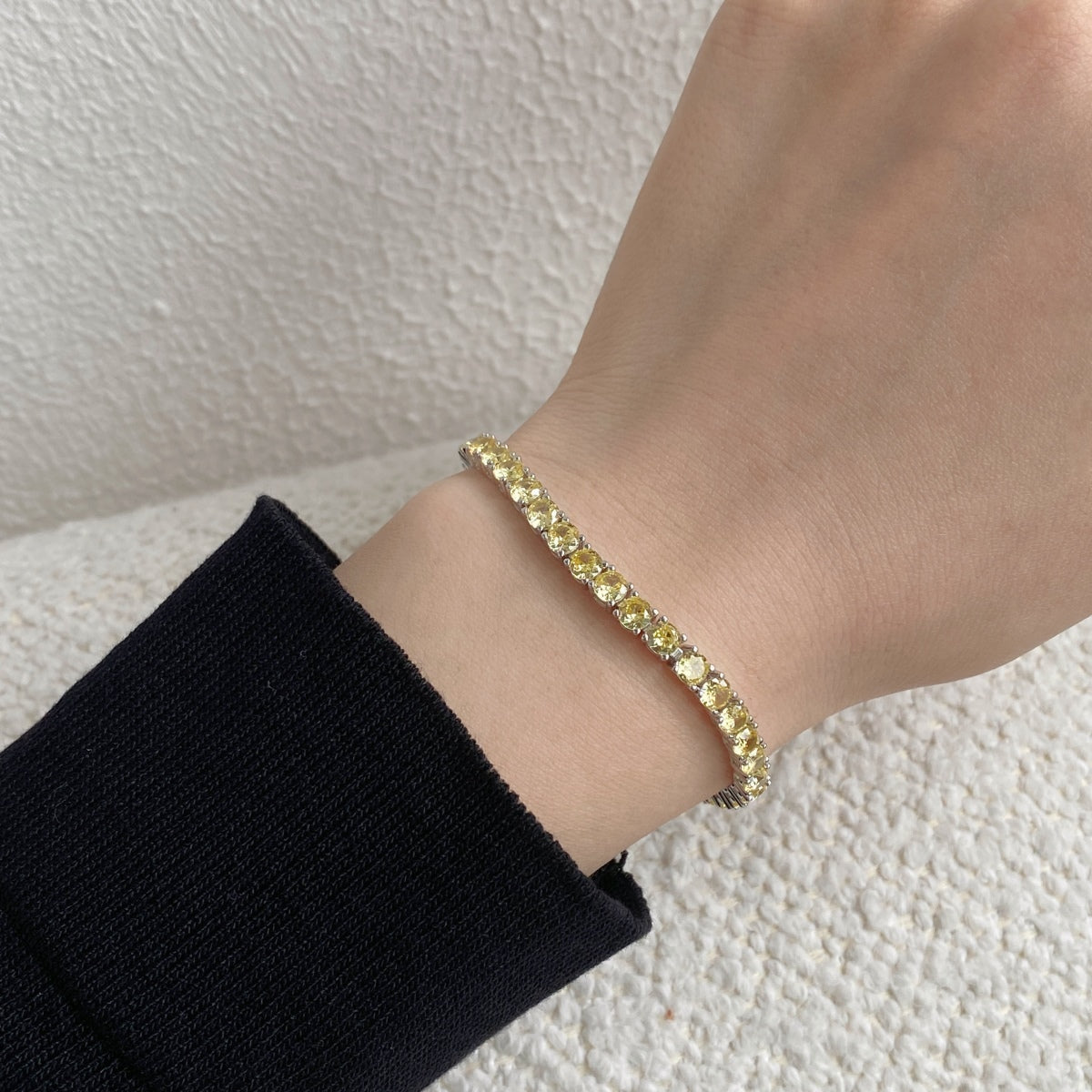 [Solara Jewelry ]Verziertes, funkelndes Tennisarmband mit runden Steinen