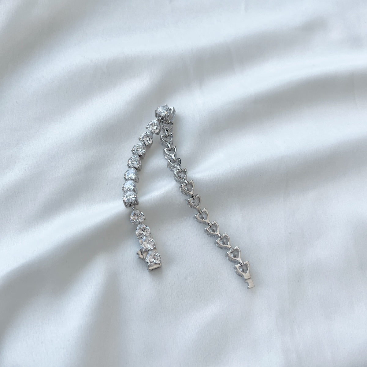 [Solara Schmuck ]0,75 Karat Elegantes, romantisches Armband in Herzform für Liebende