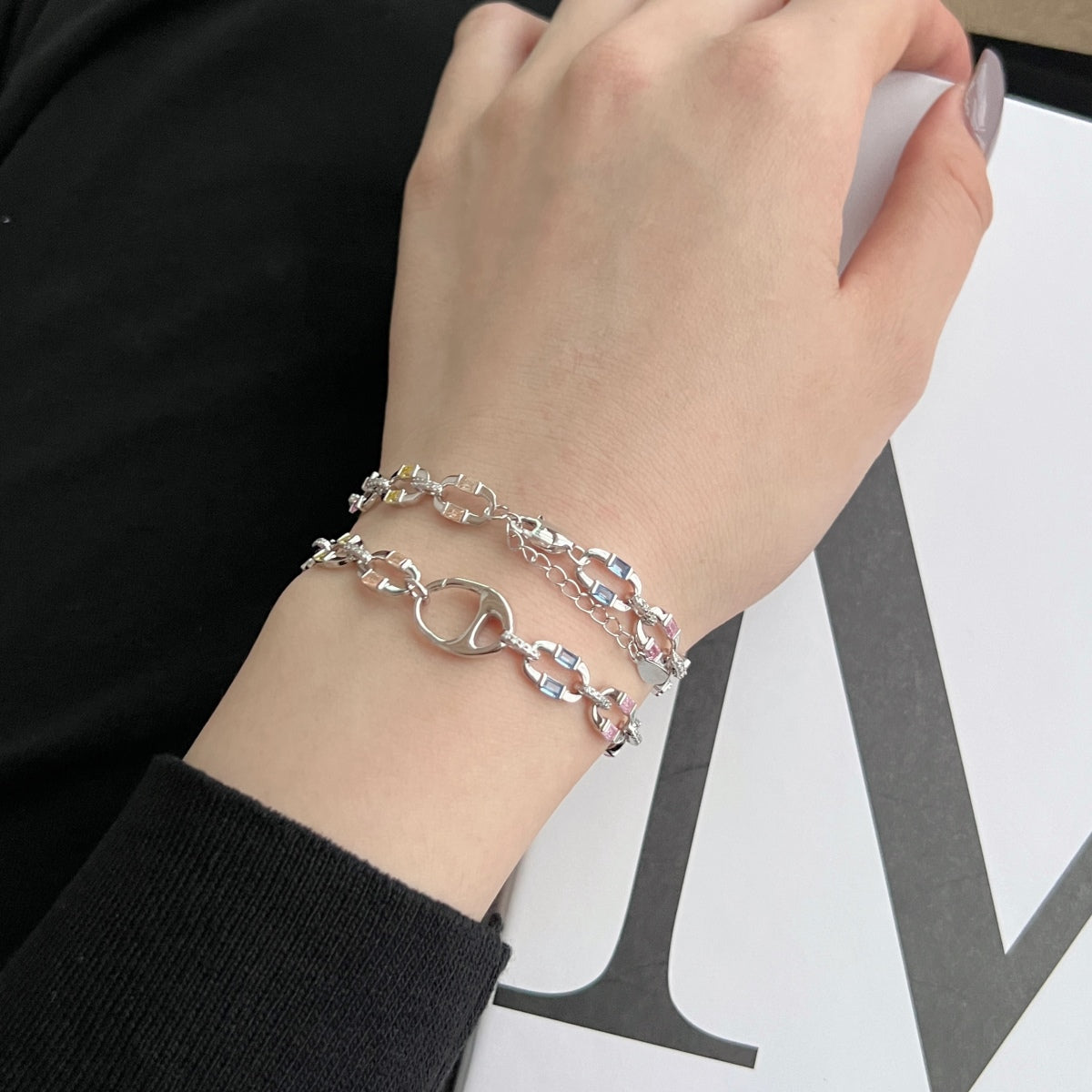 [Solara Jewelry ]毎日を彩る華やかなブレスレット