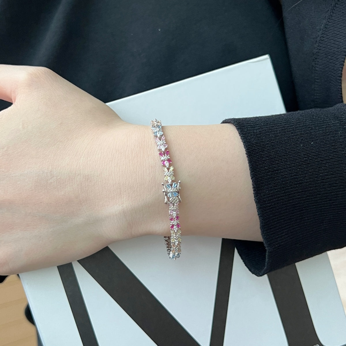[Solara Jewelry ]輝くカラフルなエメラルドカットパーティブレスレット