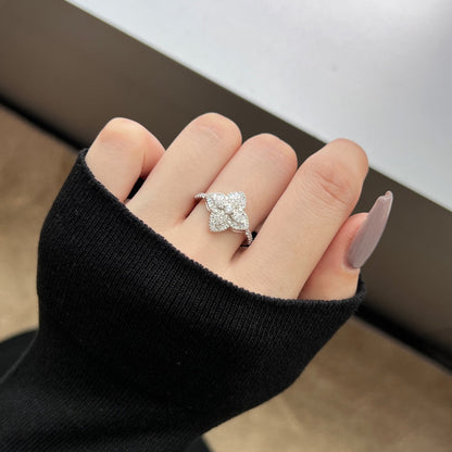 [Solara Jewelry ]豪華でカラフルな花モチーフのバンケットリング