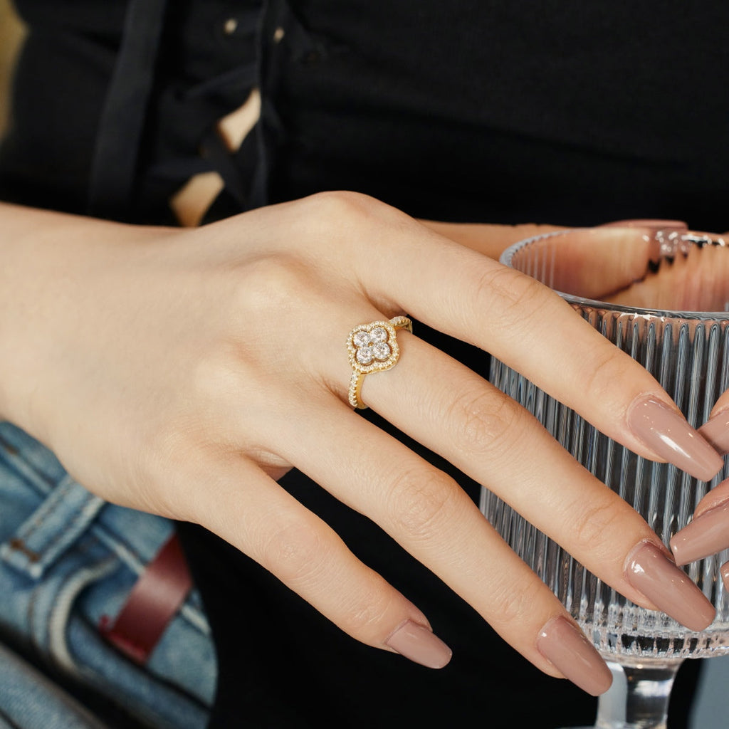 [Solara Jewelry ]Four Leaf Clover Flower Design Ring