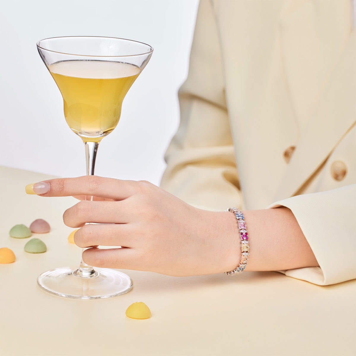 [ソララ ジュエリー]繊細なカラフルマルチカットパーティブレスレット