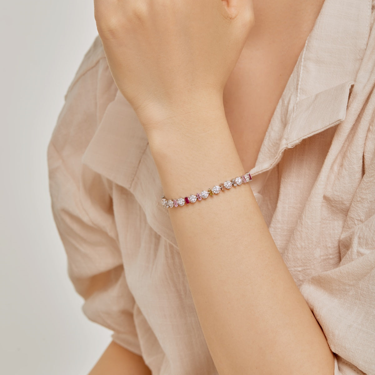 [Solara Jewelry ]輝くカラフルなラウンドシェイプ デイリー ブレスレット