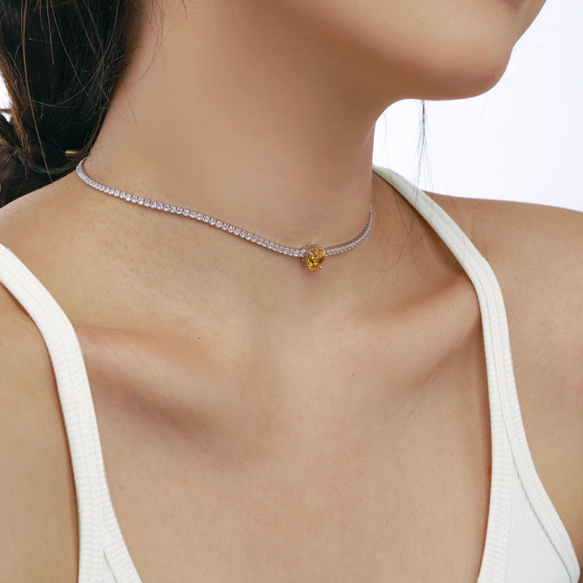 [Solara Jewelry ]2.0 Karat funkelnde Tennis-Halskette mit Herzschliff