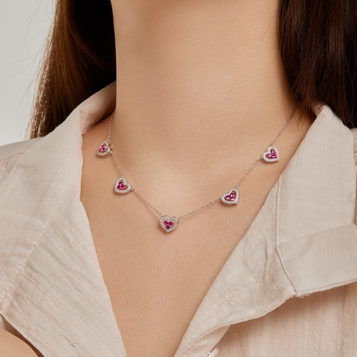 [Solara Jewelry ]煌めくファイブハートネックレス