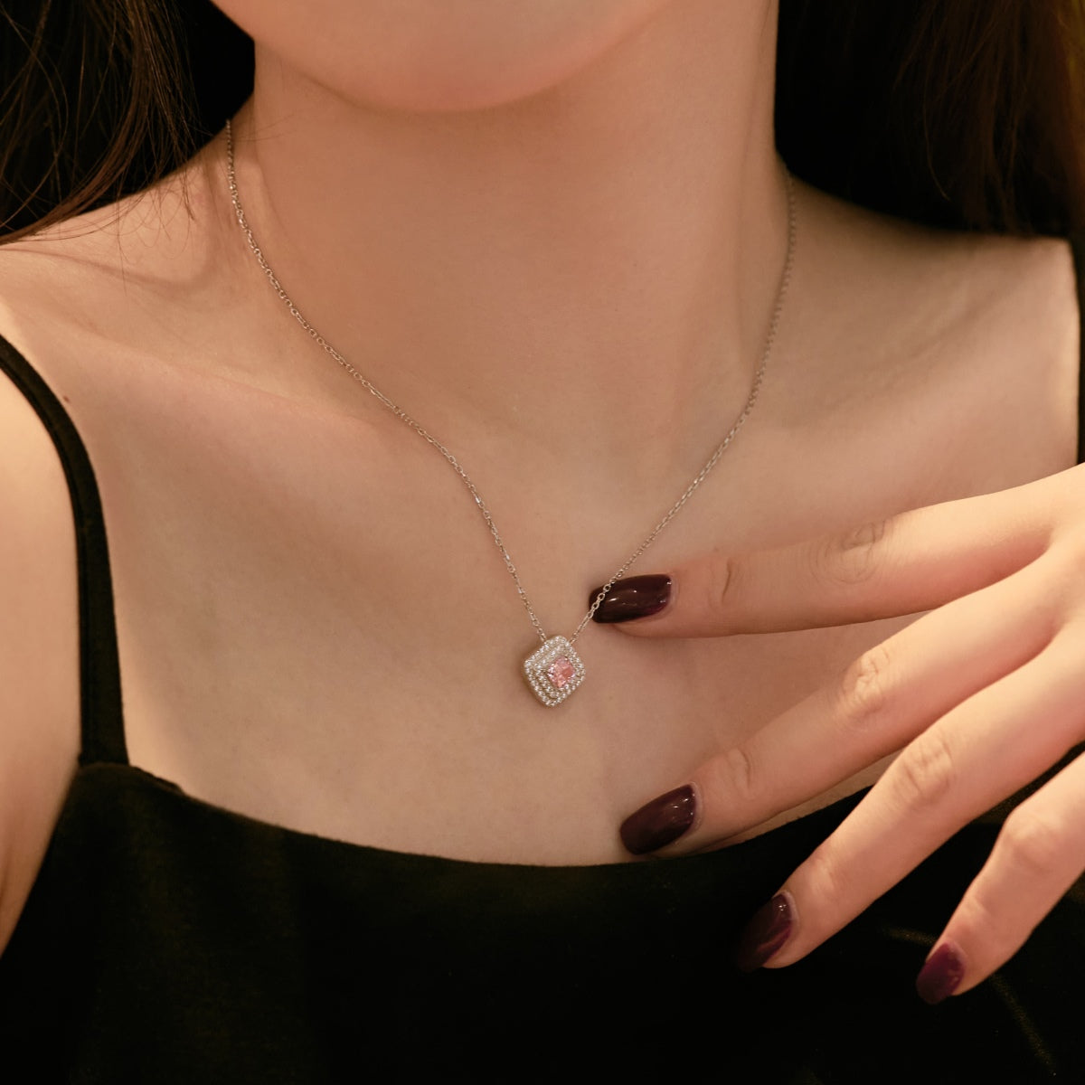 [Solara Jewelry ]Funkelnde Halskette mit Asscher-Schliff