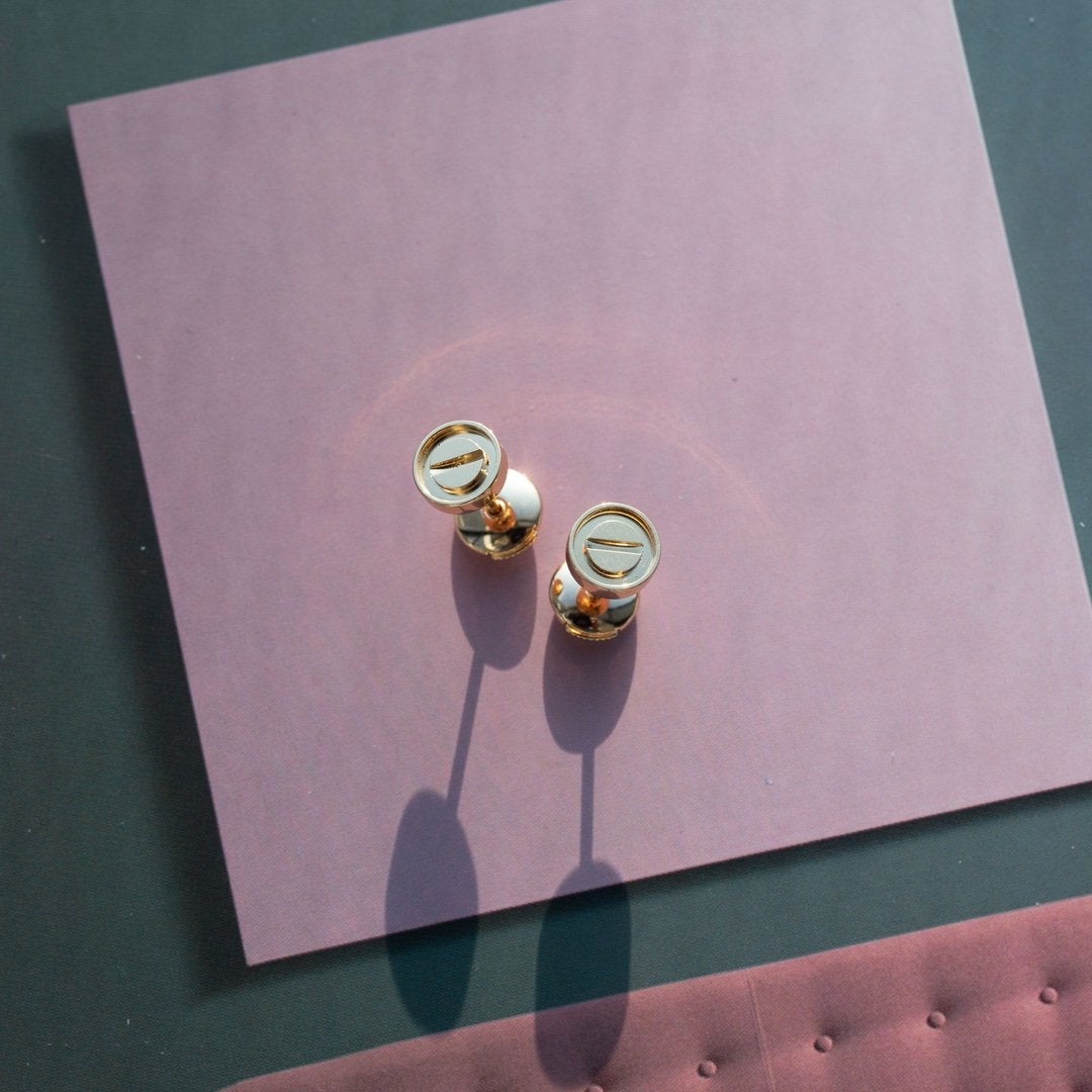 [ソララジュエリー] LOVEイヤリング ピンクゴールド 10MM