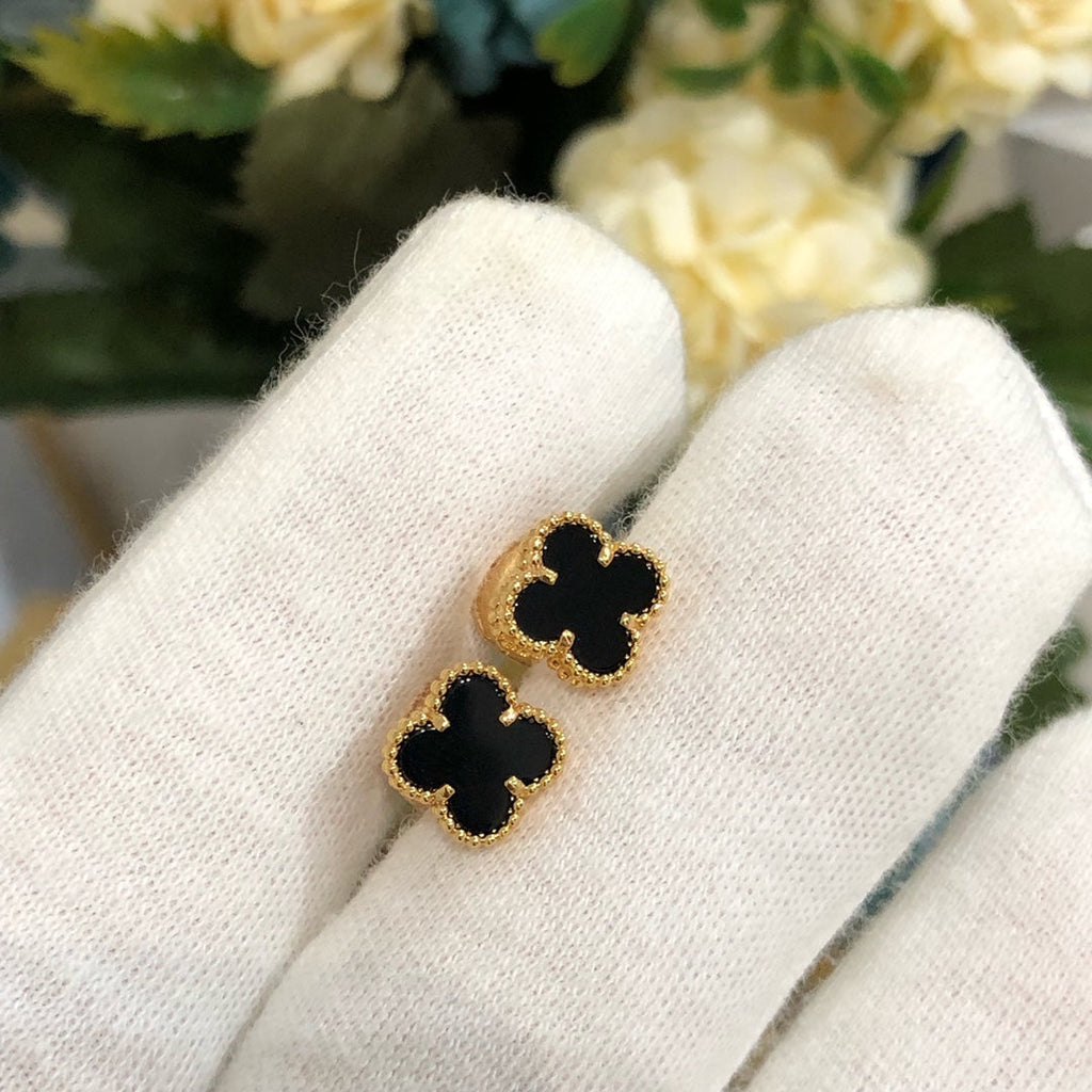 [Solara Jewelry ]クローバーミニゴールドイヤリング